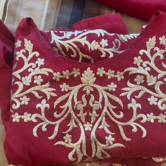 Women Lehenga / skirt Set - Picture 3 of 4